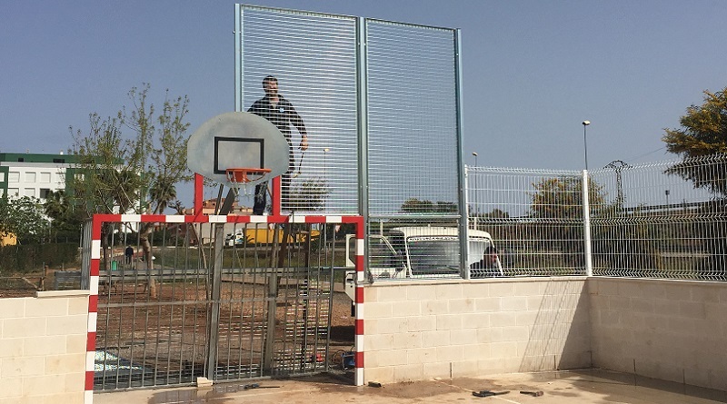 Finalitzen les obres de la pista multiesportiva a la zona sud de Betxí