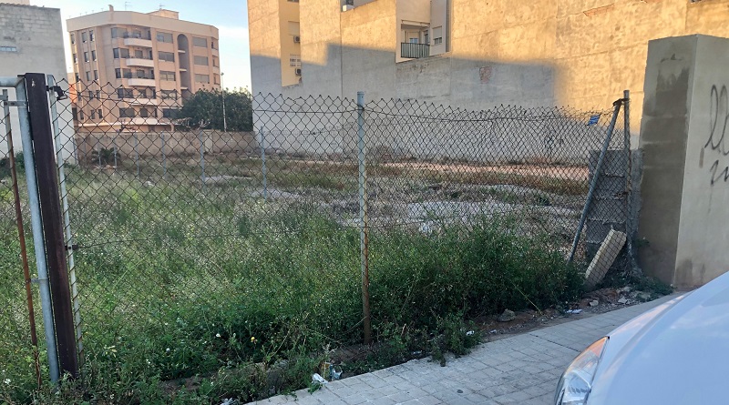 L’Ajuntament habilitarà per a aparcaments dos solars urbans de 2.000 m2