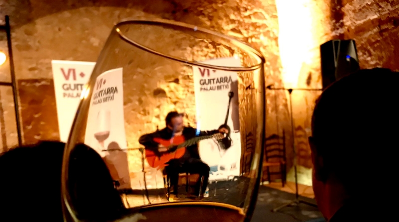 Els bars podran duplicar la superfície de les terrasses gratuïtament