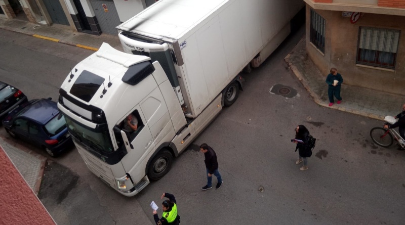 La Direcció General de Transport es compromet a la millora de la senyalització per a camions a Betxí