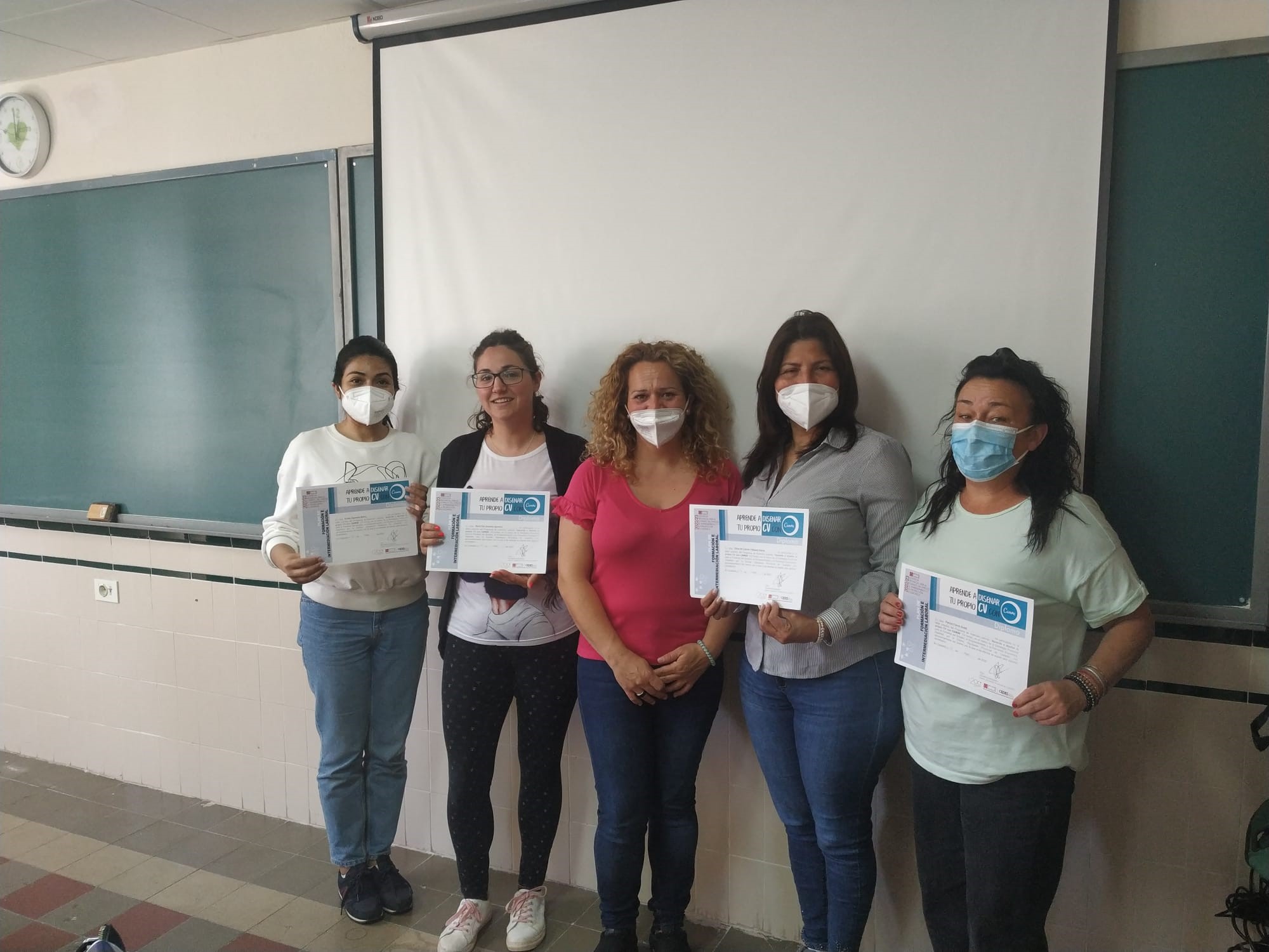 Finalitza el curs de disseny amb Canva