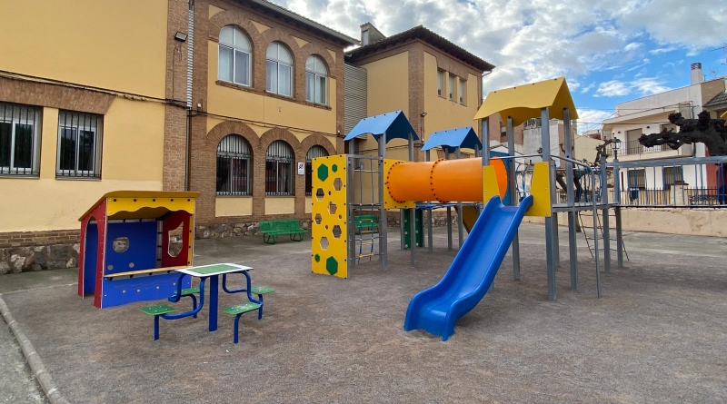 Betxí instal·la nous jocs i renova els parcs infantils repartits per tot el municipi